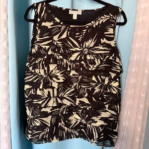 Dana Buchman Black and Cream Sleeveless Blouse